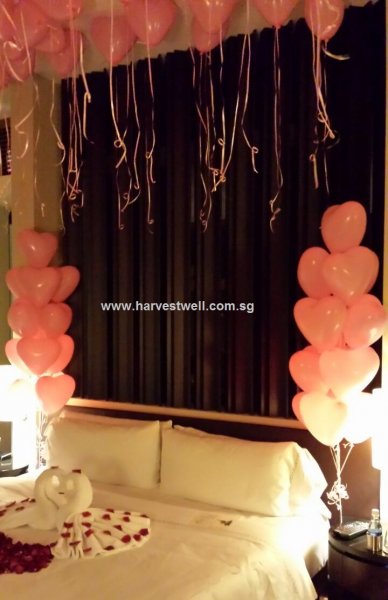 romantic balloon decoration